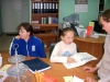 Wizyta uczniów z Radostowa w bibliotece powiatowej