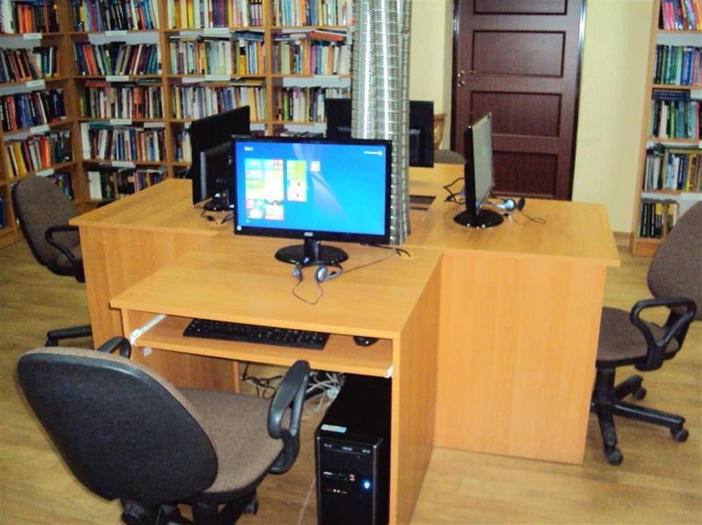 Nowe komputery w Powiatowej Bibliotece Publicznej w Wieruszowie